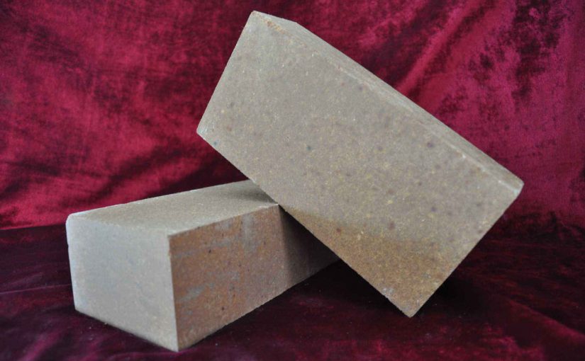 zirconium-containing brick